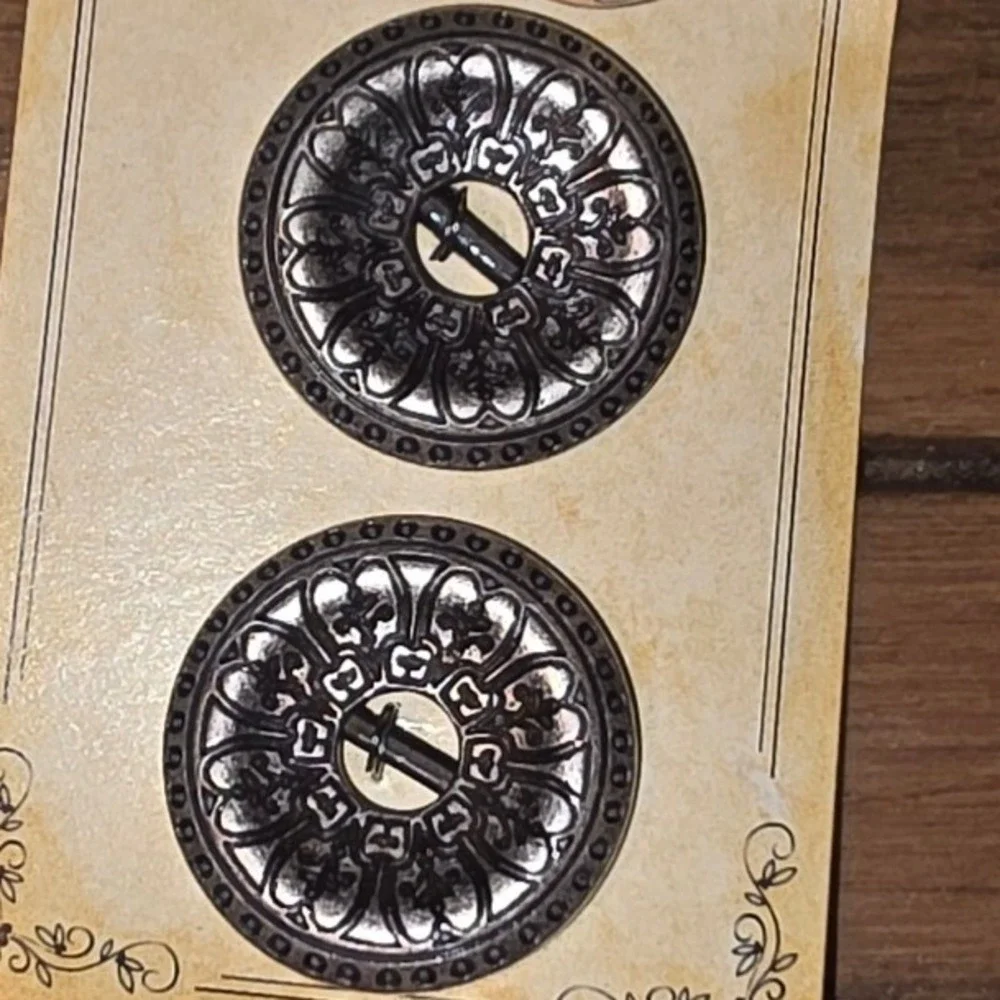 La Mode Buttons Silver Floral Filigree Vintage Style 4 Packs 1706 1724 1711 1729